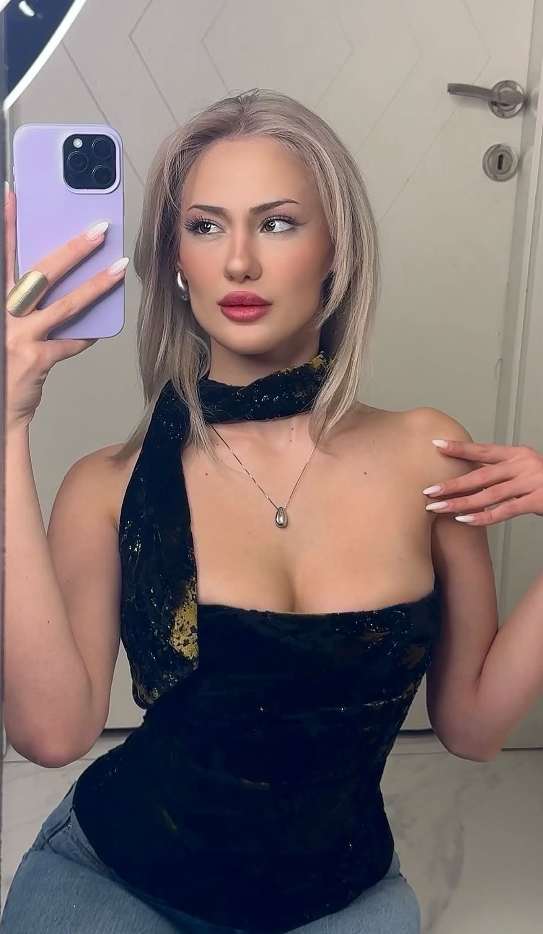 Emiroğlu Arabada Görüşen Bayan Escort İpek